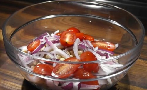 Салат с тунцом и фасолью