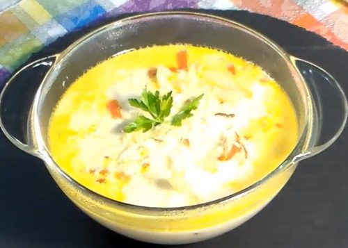 Сырный суп с копченой куриной грудкой