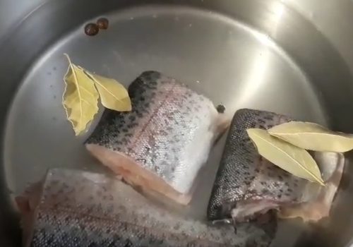 Сырный супчик с добавлением красной рыбы