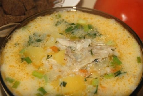 Зимний сырный суп с помидорами и курицей