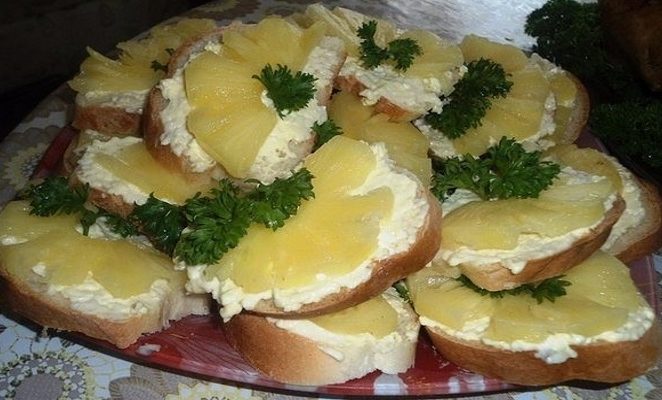6 рецептов необычного салата – ананас с сыром и чесноком