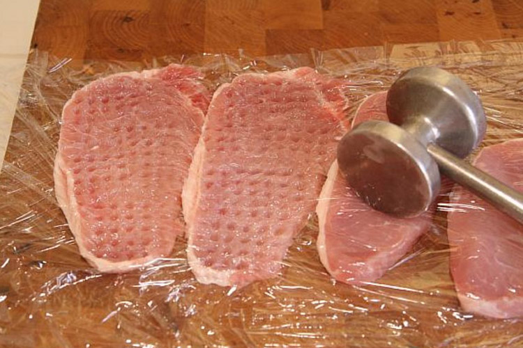Отбивные из свинины на сковороде — 5 рецептов приготовления вкусных и сочных отбивных этап 3
