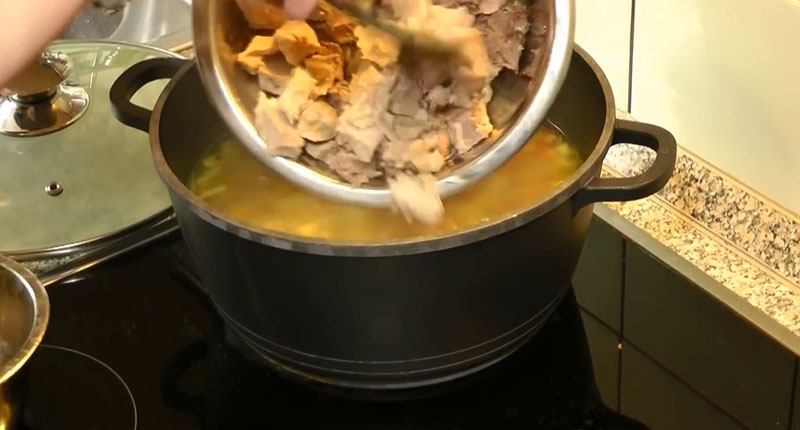 щавелевый суп с зажаркой