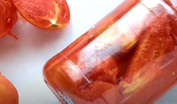 Как сделать помидоры в томатном соке в литровых банках