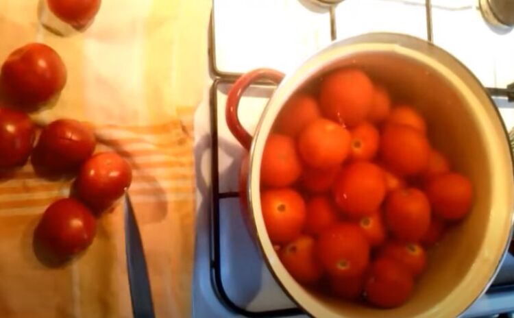 помидоры в собственном соку без уксуса и кожицы на зиму