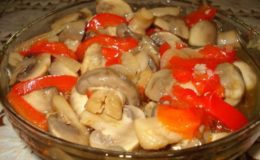 Белые грибы с овощами