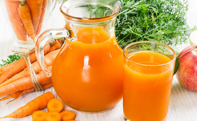 Готовим морковный сок с апельсином в домашних условиях