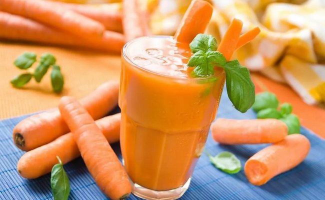 Морковный сок на зиму с тыквой и курагой